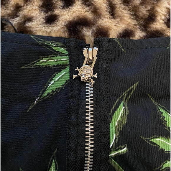 Tripp NYC Grass Mary Chain Pleated Skirt - Picture 8 of 8